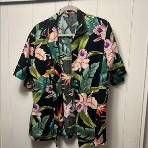 Angelica large Tropical Floral Short Sleeve Shirt